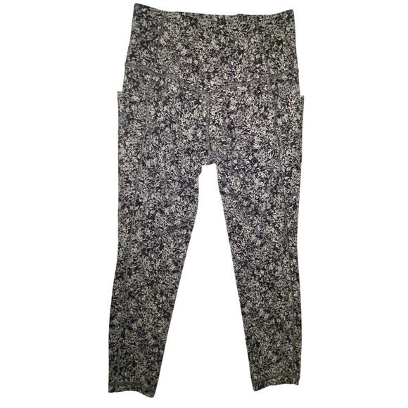 Womens Athleta Salutation Stash Pocket II 7/8 Tight Textured Size XS - Picture 3 of 6